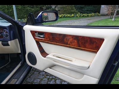 Aston Martin+V8 Volante